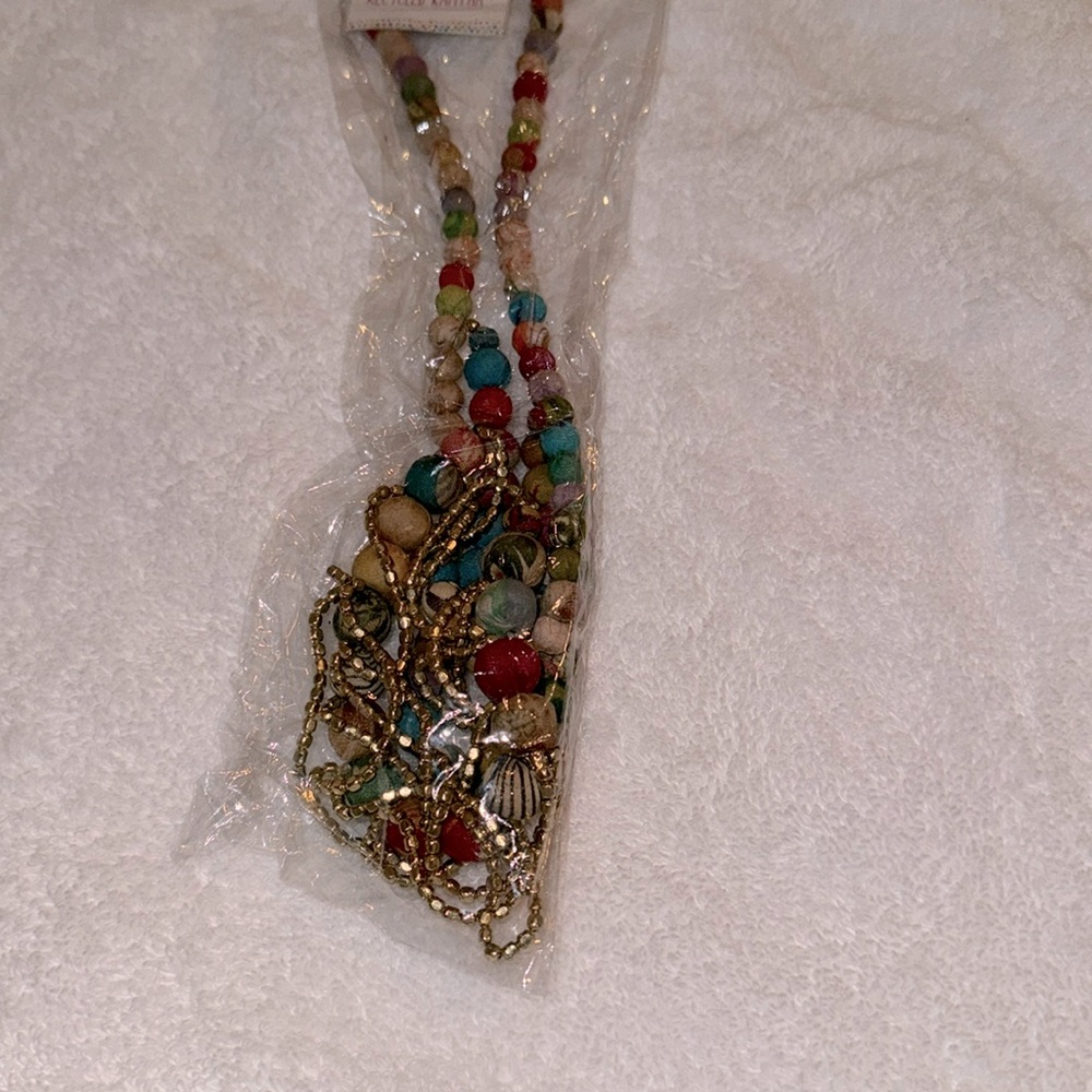 World Finds Tangled Kantha Necklace ✨ - Picture 4 of 11